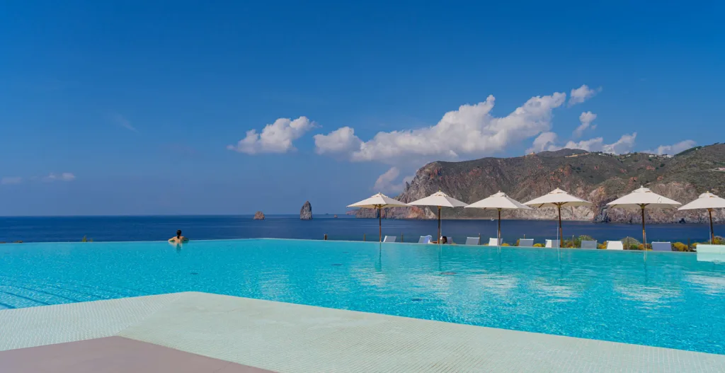 Theresia Resort & Spa pool